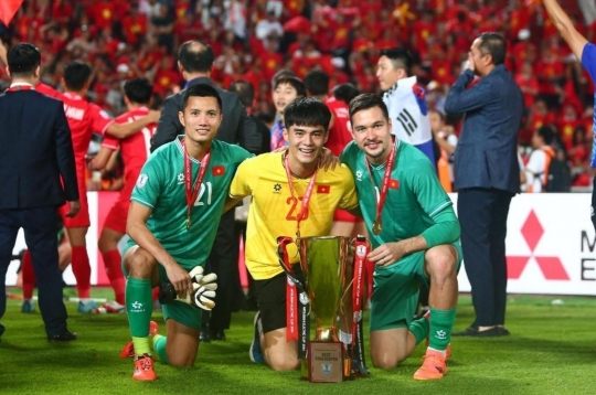 Coach Kim Sang Sik has officially finalized the goalkeeper selection for the Vietnam national team.