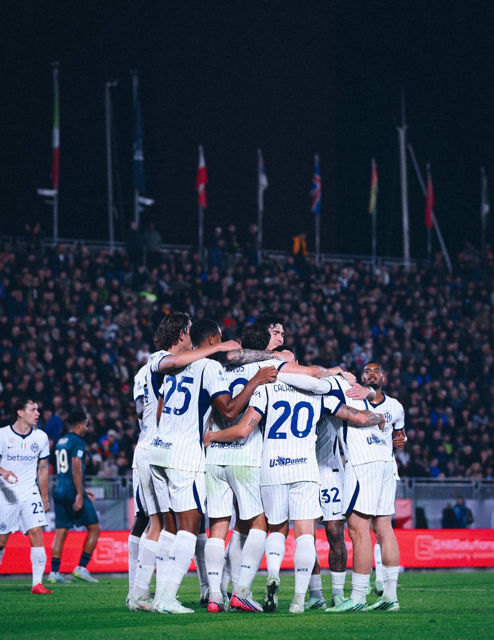 Kết quả Serie A đêm qua: Inter thắng may, AC Milan, Juventus thua sốc - Ảnh 1. Kết quả Serie A đêm qua: Inter thắng may, AC Milan, Juventus thua sốc - Ảnh 1.