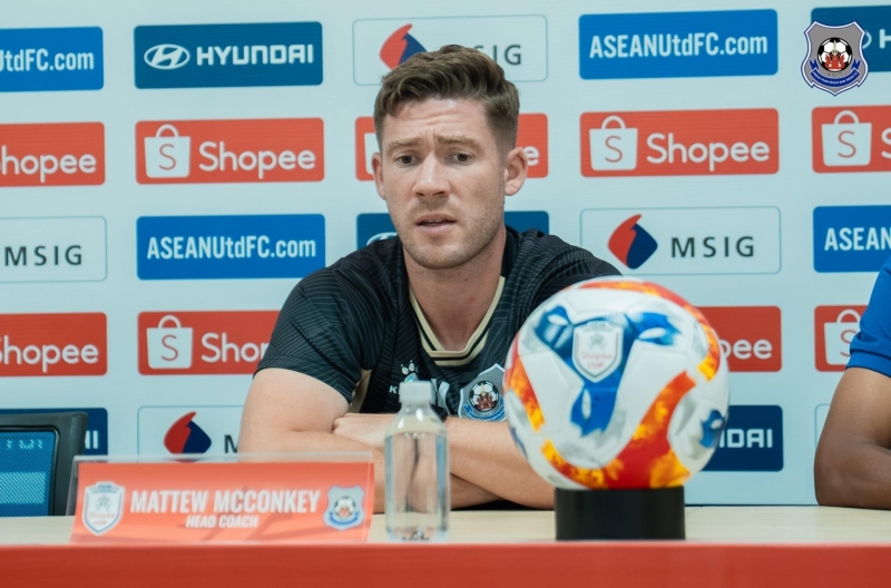 The coach of the Cambodia club feels intimidated by Nam Dinh’s impressive foreign player lineup.