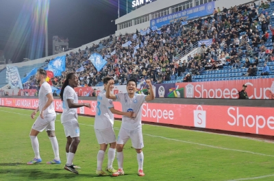 Despite losing points against the Malaysian club, Nam Dinh still proudly advanced to the semifinals of the Southeast Asian tournament.