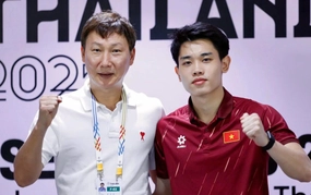 Which squad should Coach Kim Sang Sik select for ASIAD 2026?