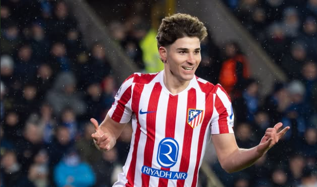 Ferran Torres sắp rời đi, Julian Alvarez chưa mua được, Barca đối phó ra sao với bài toán tiền đạo? - Ảnh 1. Ferran Torres sắp rời đi, Julian Alvarez chưa mua được, Barca đối phó ra sao với bài toán tiền đạo? - Ảnh 1.