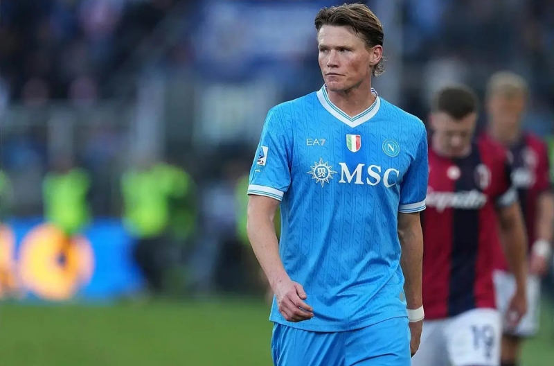 Scott McTominay 在義大利遇到飛機故障