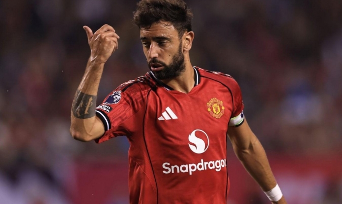 Bruno Fernandes trước cơ hội xô đổ kỷ lục tồn tại 24 năm
