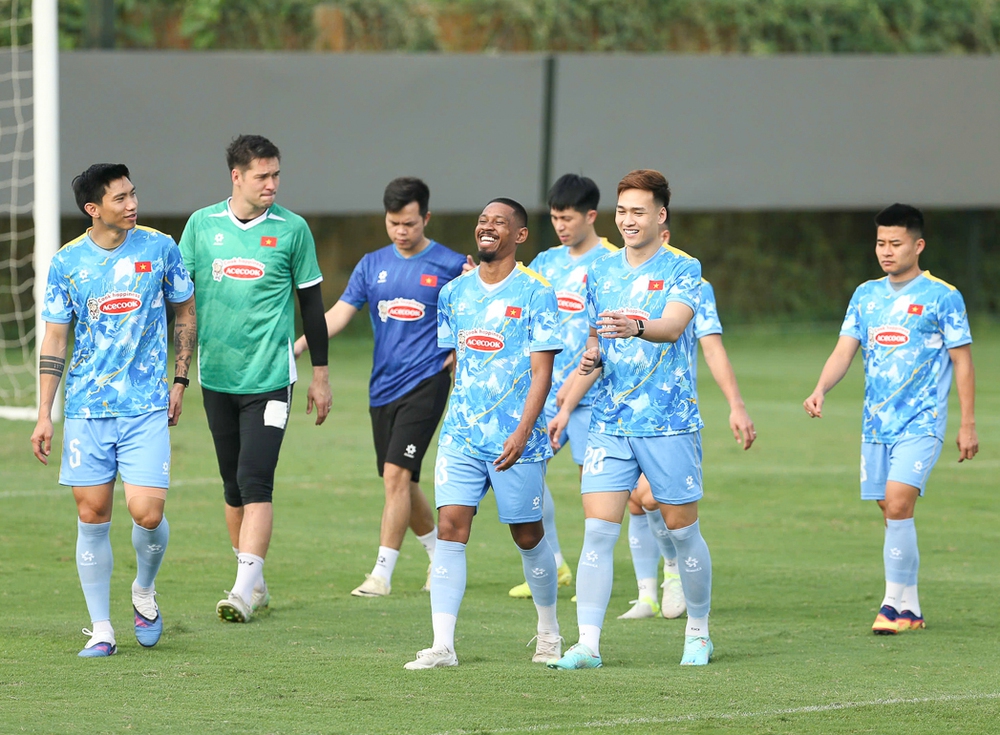 Đình Trọng xúc động khi trở lại đội tuyển Việt Nam sau hơn 3 năm - Ảnh 2.