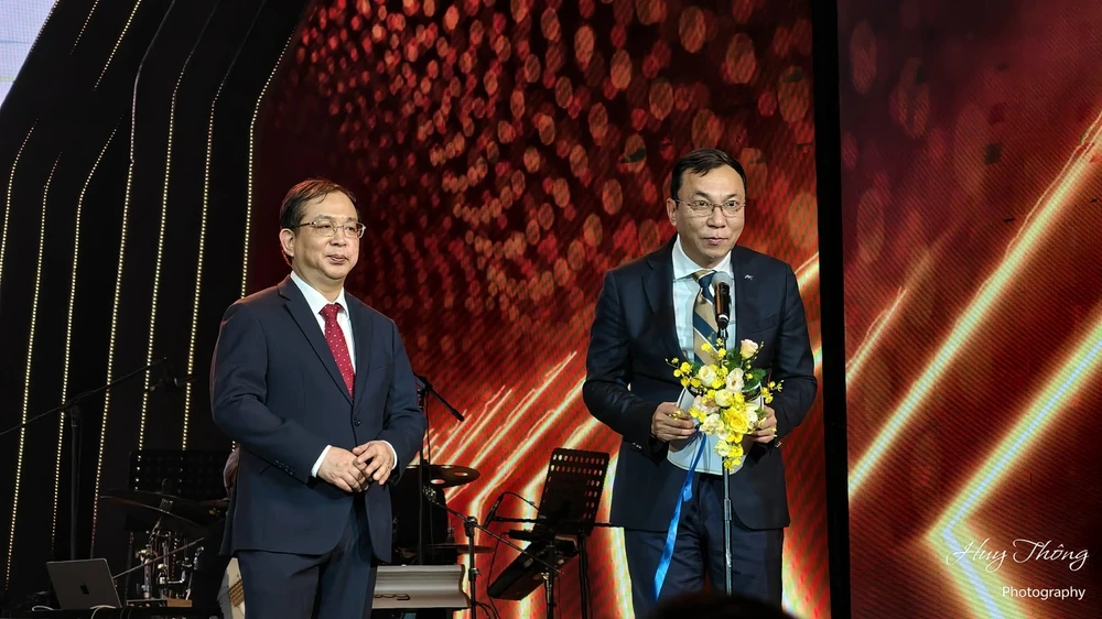 U22 Việt Nam được vinh danh ở giải cống hiến 2026, hạng mục chiến tích thể thao của năm - Ảnh 2. U22 Việt Nam được vinh danh ở giải cống hiến 2026, hạng mục chiến tích thể thao của năm - Ảnh 2.