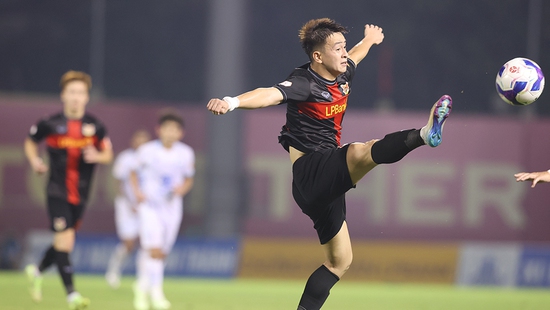 Vietnam's National Team Revamps Its Wings