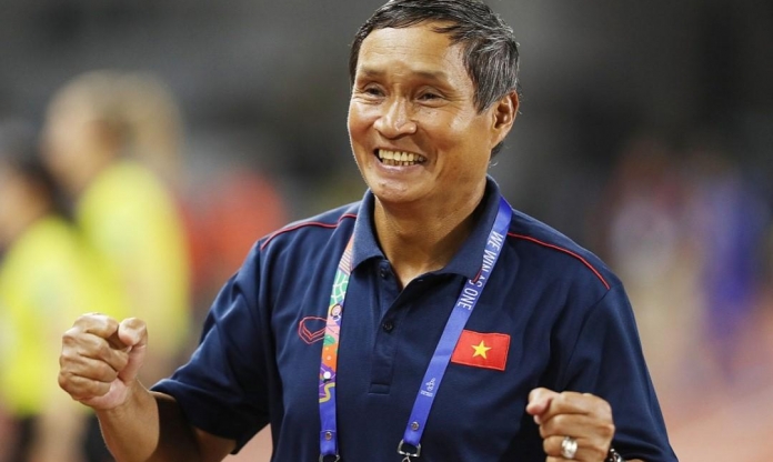 FIFA bất ngờ gửi thông điệp về HLV Mai Đức Chung