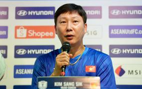 Breaking Vietnam football news on July 30: Press conference ahead of Vietnam vs Singapore; PVF crowned National U17 champions.
