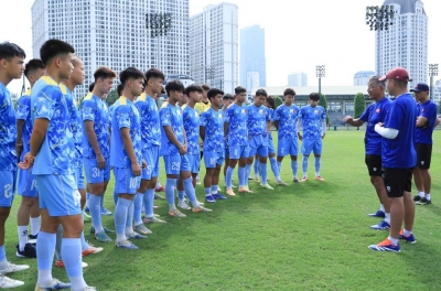 Japanese head coach forced to drop two more U19 Vietnam players ahead of AFF championship