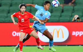 Vietnam Football Hot News Today March 5: Vietnam Women's National Team Rewarded 500 Million; Coach Vu Tien Thanh Works at Ninh Binh Club