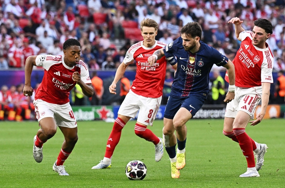 Thua PSG ở chung kết Champions League, Arsenal vẫn lập kỷ lục tiền thưởng  - Ảnh 1.