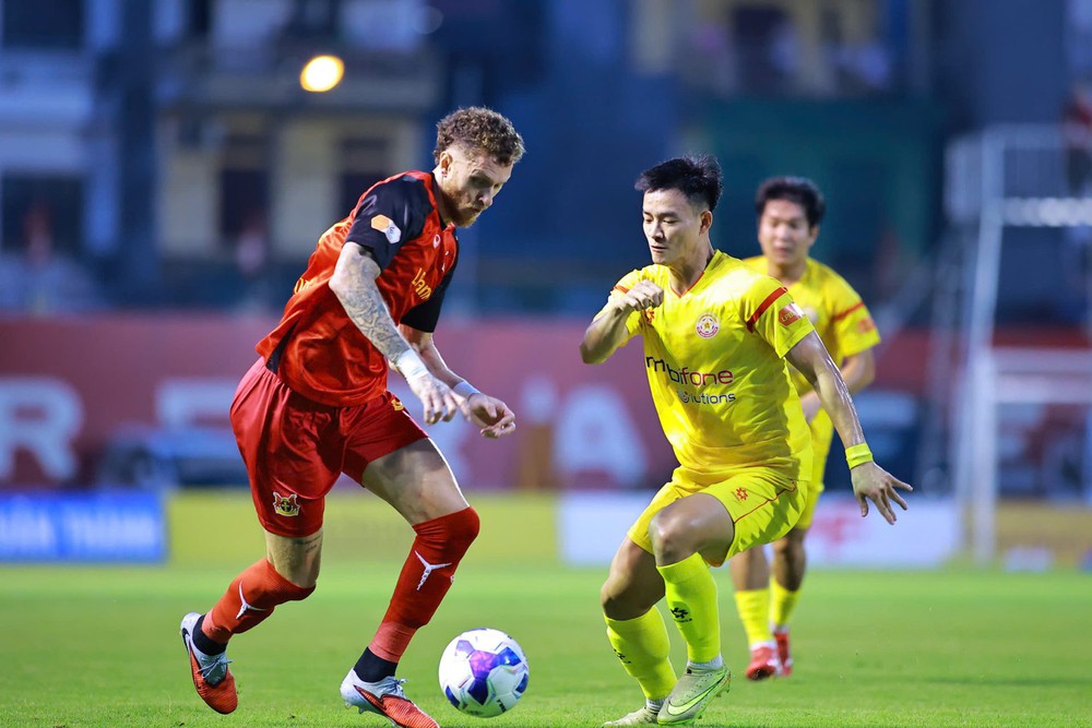 Tin nóng bóng đá Việt hôm nay 19/4: HLV Hàn Quốc nói lý do Hoàng Đức vắng mặt; U17 Indonesia xốc lại tinh thần trước U17 Việt Nam - Ảnh 3.