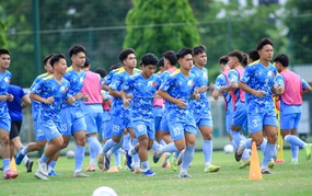 Hot Vietnamese football news today June 1: U19 Vietnam determined to beat Timor-Leste; Coach Kewell criticizes HAGL