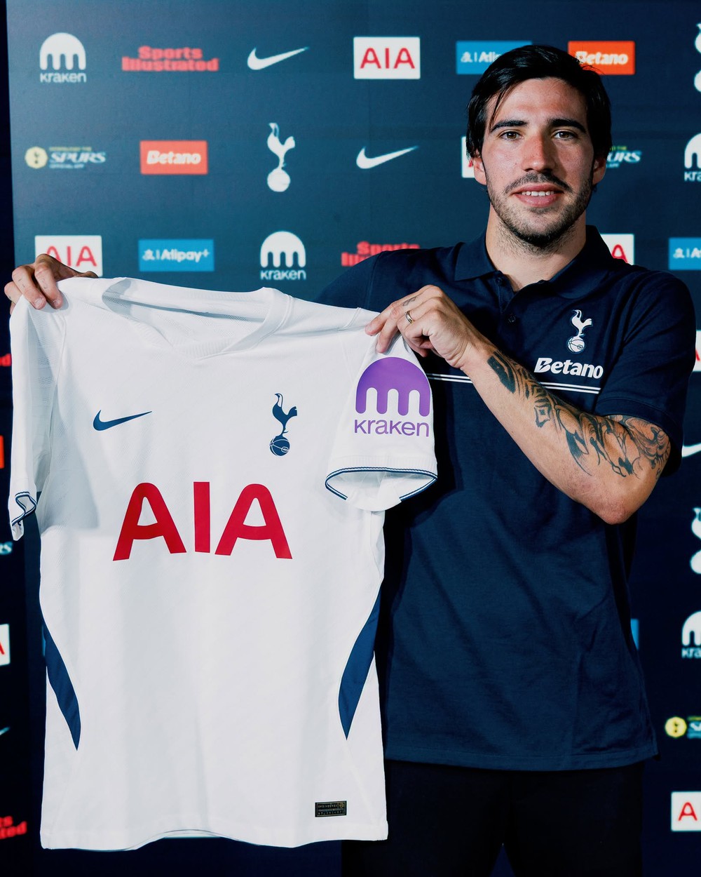 Chelsea và Tottenham: Hai cuộc thay máu, hai triết lý - Ảnh 1. Chelsea và Tottenham: Hai cuộc thay máu, hai triết lý - Ảnh 1.