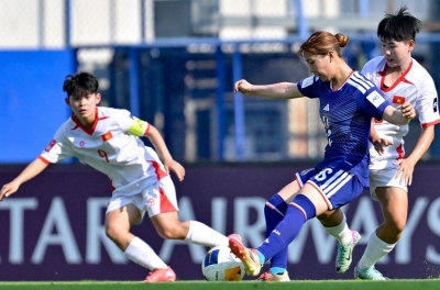Japanese fans react with disbelief as Vietnam officially misses out on World Cup qualification.