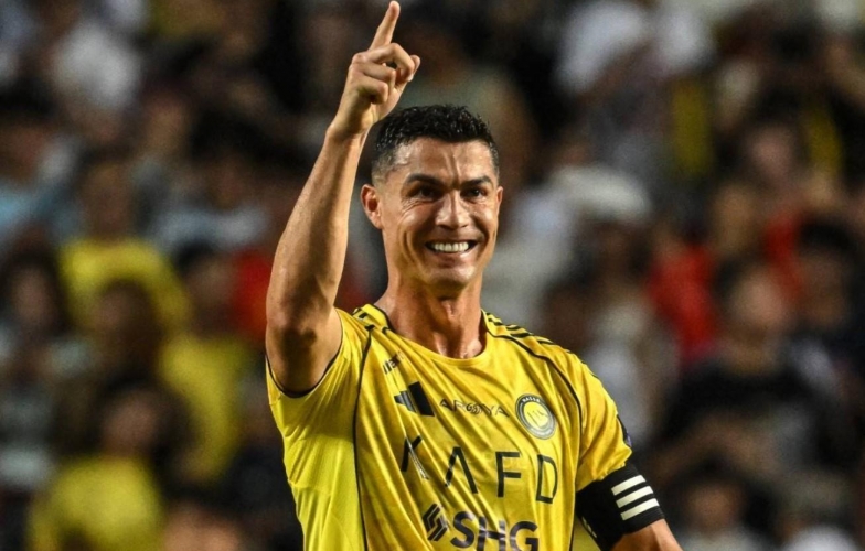 Cristiano Ronaldo: 'Believe me, I wish I weren't so famous'