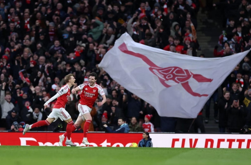 Odegaard shines as Arsenal officially reclaim the top spot in the Premier League