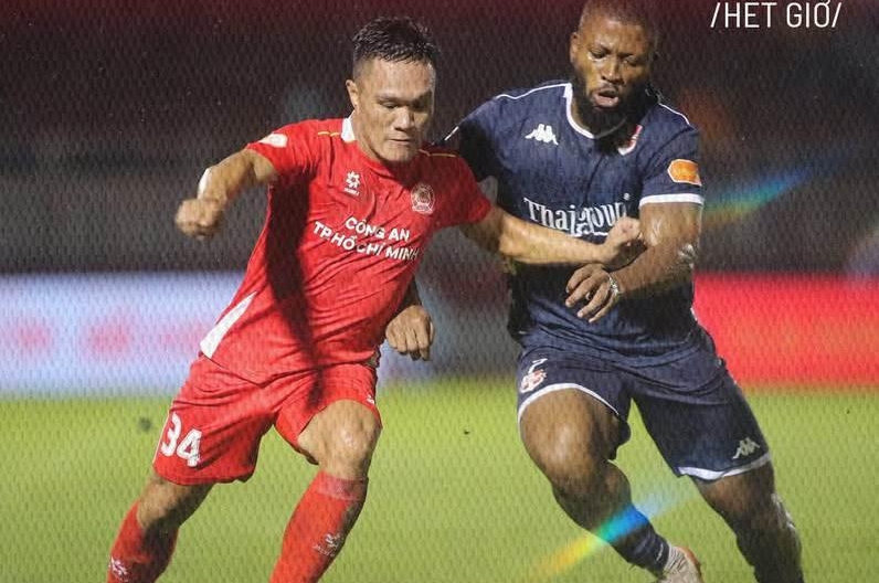 Successful comeback, Hai Phong rises to the top group of the standings