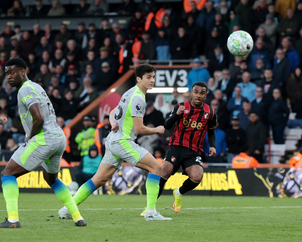 Man City mất điểm, Arsenal chính thức vô địch Ngoại hạng Anh sớm 1 vòng - Ảnh 1. Man City mất điểm, Arsenal chính thức vô địch Ngoại hạng Anh sớm 1 vòng - Ảnh 1.