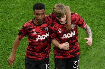 Former Manchester United star released just five minutes into play