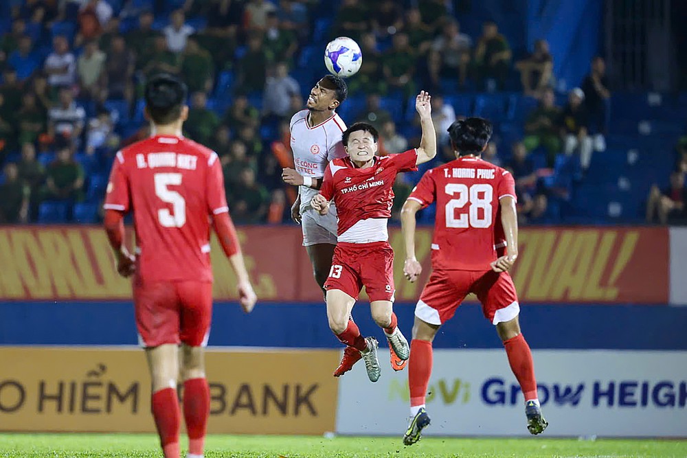 HLV Popov đang hết bài - Ảnh 1.