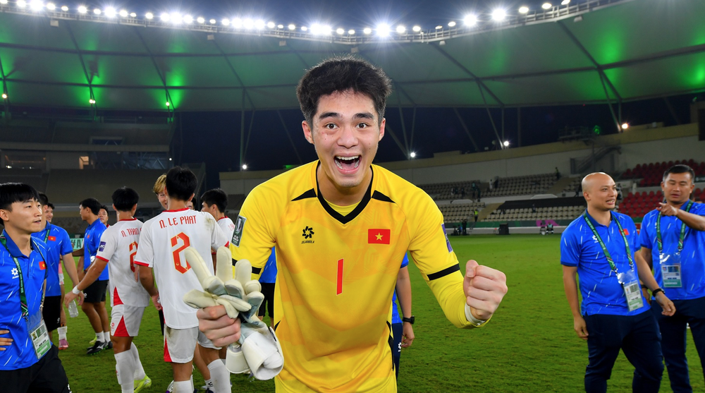 Đội tuyển Việt Nam thừa thủ môn giỏi, thiếu tiền đạo hay - Ảnh 4.