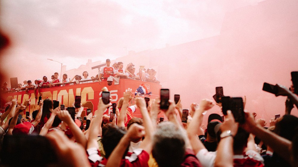 1 triệu người nhuộm đỏ London mừng Arsenal vô địch Ngoại hạng Anh - Ảnh 20.
