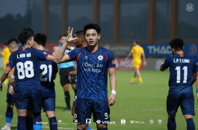 Dinh Bac scores, CAHN still cannot defeat the bottom-ranked team