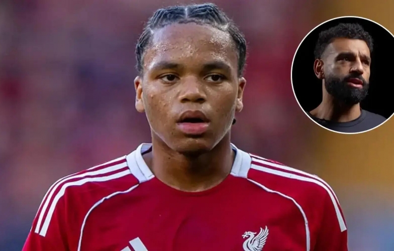 Salah offers advice to the 17-year-old prodigy Ngumoha