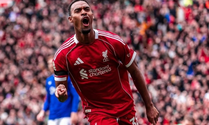 Liverpool quyết 'trói chân' siêu tiền vệ hay bậc nhất Ngoại hạng Anh