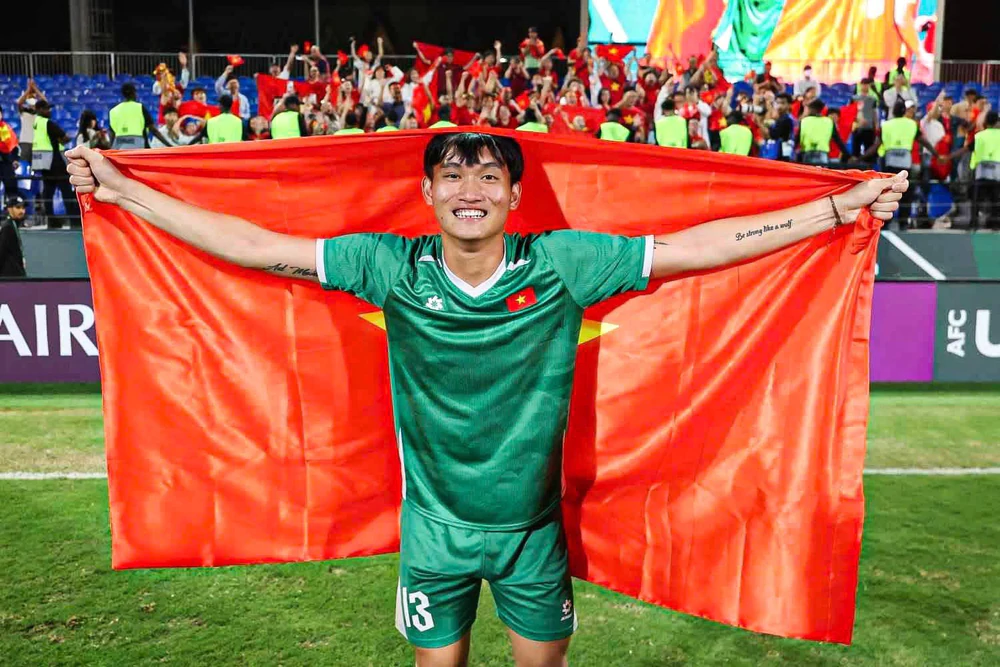 U23 Việt Nam thiếu thủ môn trước ngày lên đường dự ASIAD 2026 - Ảnh 1. U23 Việt Nam thiếu thủ môn trước ngày lên đường dự ASIAD 2026 - Ảnh 1.