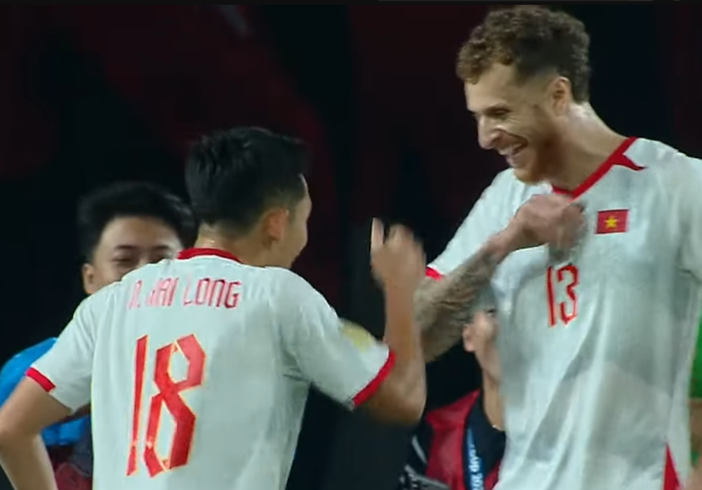 Cục diện ASEAN Cup 2026: ĐT Việt Nam cầm chắc vé vào bán kết với vị trí dẫn đầu - Ảnh 1. Cục diện ASEAN Cup 2026: ĐT Việt Nam cầm chắc vé vào bán kết với vị trí dẫn đầu - Ảnh 1.