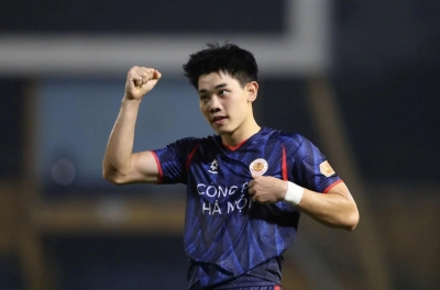 OFFICIAL: Dinh Bac Makes History in Vietnamese Football