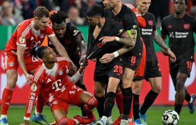 Bayern Munich advances to the final after defeating Leverkusen, marking their return after six years.
