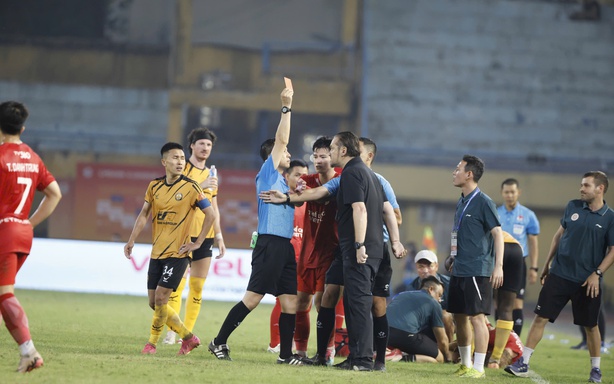 HLV Popov is the 'hot spot' making V-League fiery.