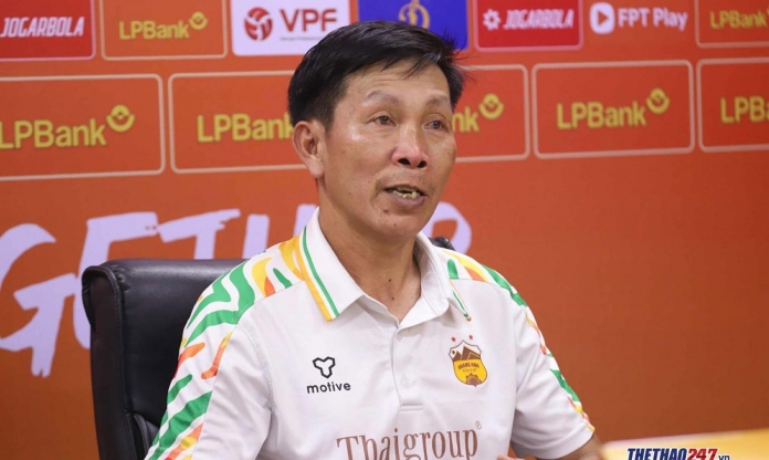 HLV HAGL tiết lộ thần đồng 17 tuổi vắng mặt vì bận đi học