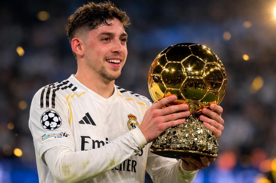 A world-class hat-trick earns Real Madrid star an immediate 'Golden Ball award'