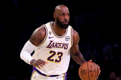 LeBron James misses NBA All-Star starting lineup for the first time in 21 years