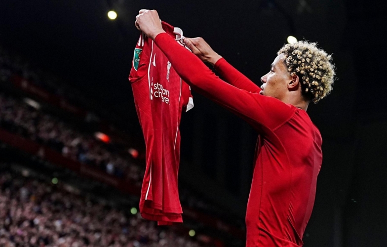 Ekitike issues statement after &#39;foolish&#39; red card at Liverpool