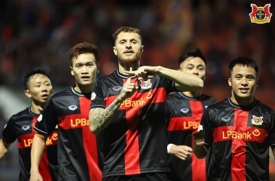 Vietnam's 'mini' team is determined to win the V-League title with a superstar squad.