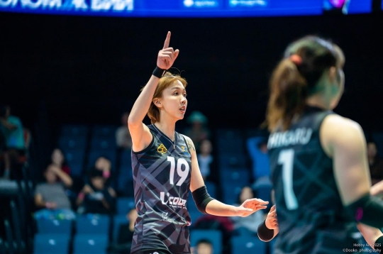 Lý Thị Luyến and her teammates have reached the final of the Mongolian National Volleyball Championship.