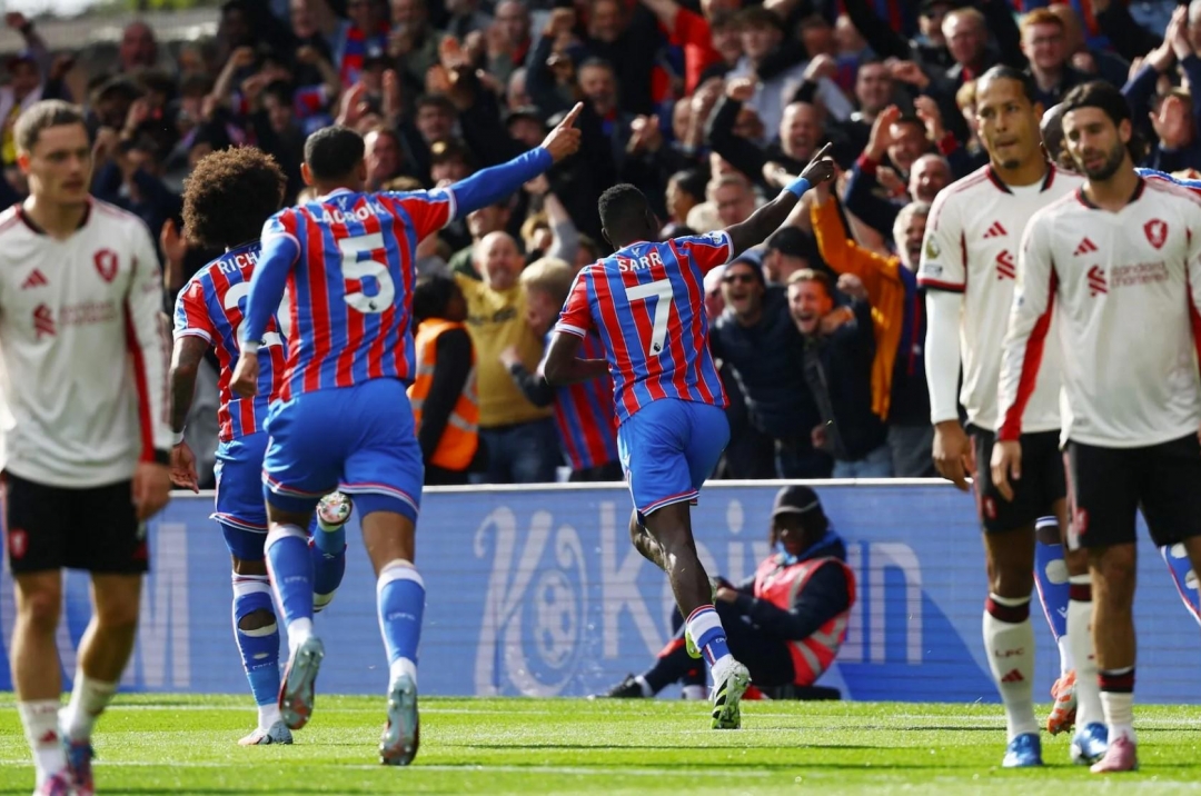 Chiesa scores, but Liverpool suffer a shocking defeat to Crystal Palace