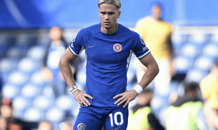 Siêu sao Chelsea bị cấm cửa vì lý do khó đỡ