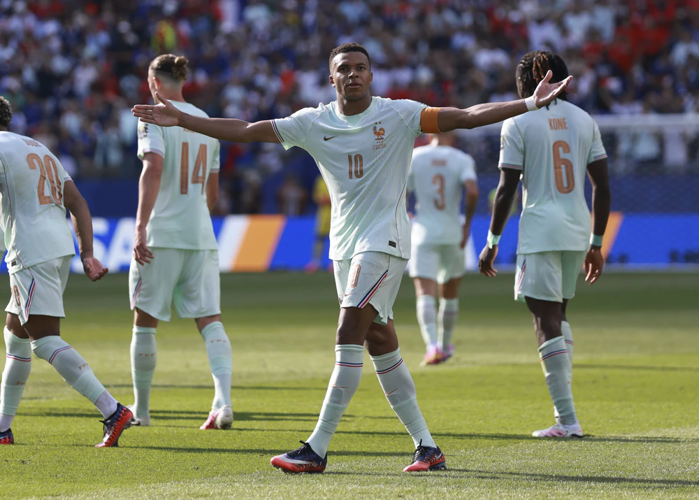 HLV Đoàn Thị Kim Chi: “Mbappe sẽ đưa Pháp vào chung kết World Cup” - Ảnh 1. HLV Đoàn Thị Kim Chi: “Mbappe sẽ đưa Pháp vào chung kết World Cup” - Ảnh 1.