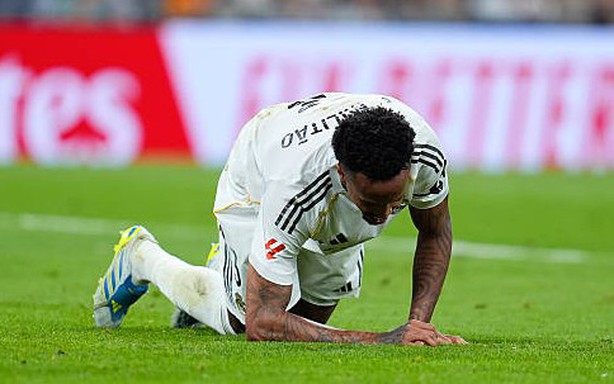 Real Madrid receives shocking news, making it extremely difficult to stop Barcelona from clinching the La Liga title.
