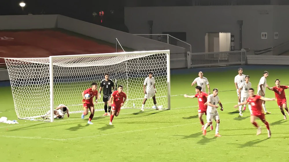 U23 Việt Nam ăn mừng bàn thắng gỡ hòa 1-1 trước U23 Kuwait. Ảnh: Bùi Hà - PV TTXVN tại Nhật Bản Lịch thi đấu bóng đá nam ASIAD 2026: U23 Việt Nam vs U23 Philippines - Ảnh 1.