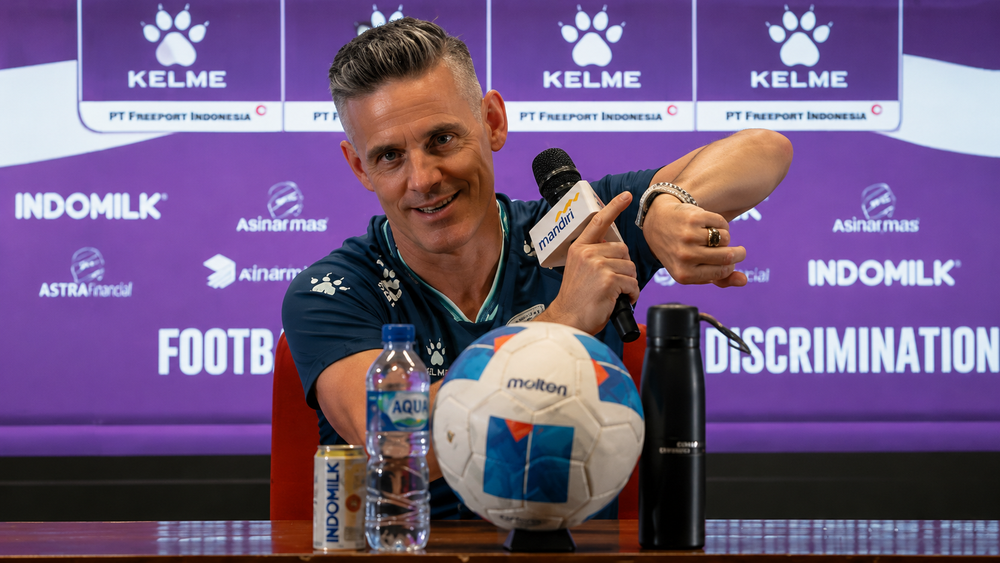 Ông Kim Sang Sik 'bắt giò' đội tuyển Indonesia, HLV John Herdman không lo lắng - Ảnh 2. Ông Kim Sang Sik 'bắt giò' đội tuyển Indonesia, HLV John Herdman không lo lắng - Ảnh 2.