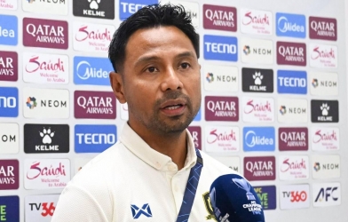 Heavy 0-4 defeat, Singapore coach highly praises CAHN