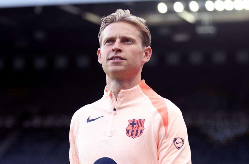 Why hasn&#39;t De Jong extended his contract with Barca?